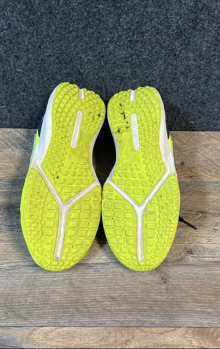 Nike Sonic Fly Black Volt Green Youth Running Shoes Size 5Y