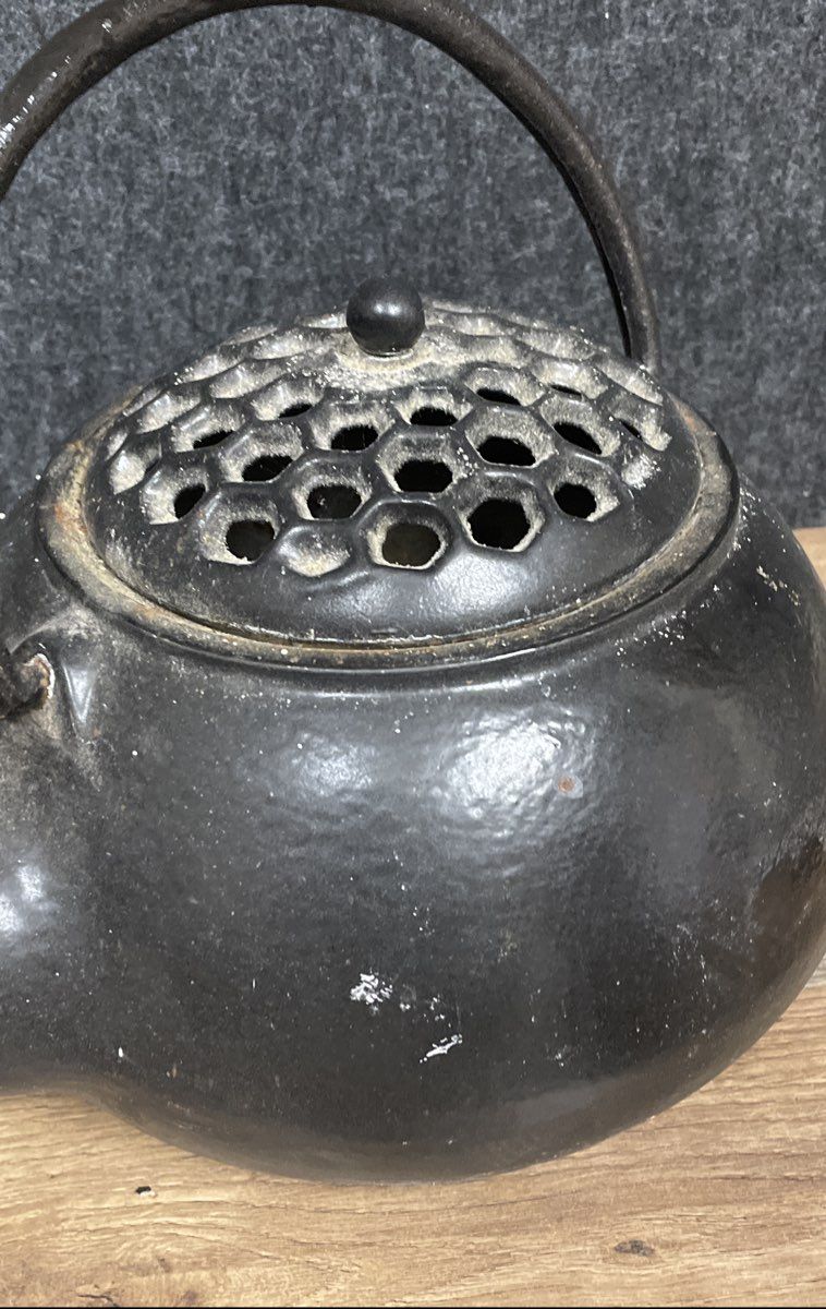 Larger Cast Iron Teapot