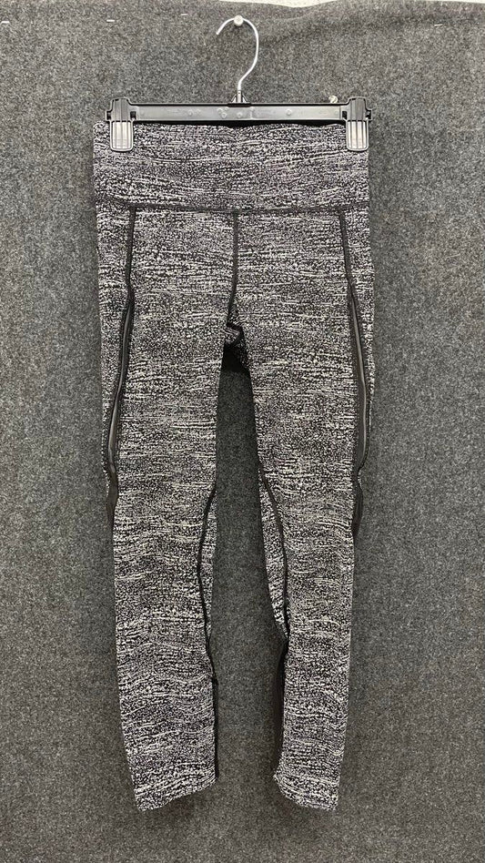 Lululemon Pace Perfect Women's Reversible Leggings Air Time Black White Sz 6