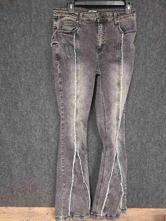 Hot Topic Women's Grey Faded Flare Jeans Raw Seam Distressed Grommet Sz 15