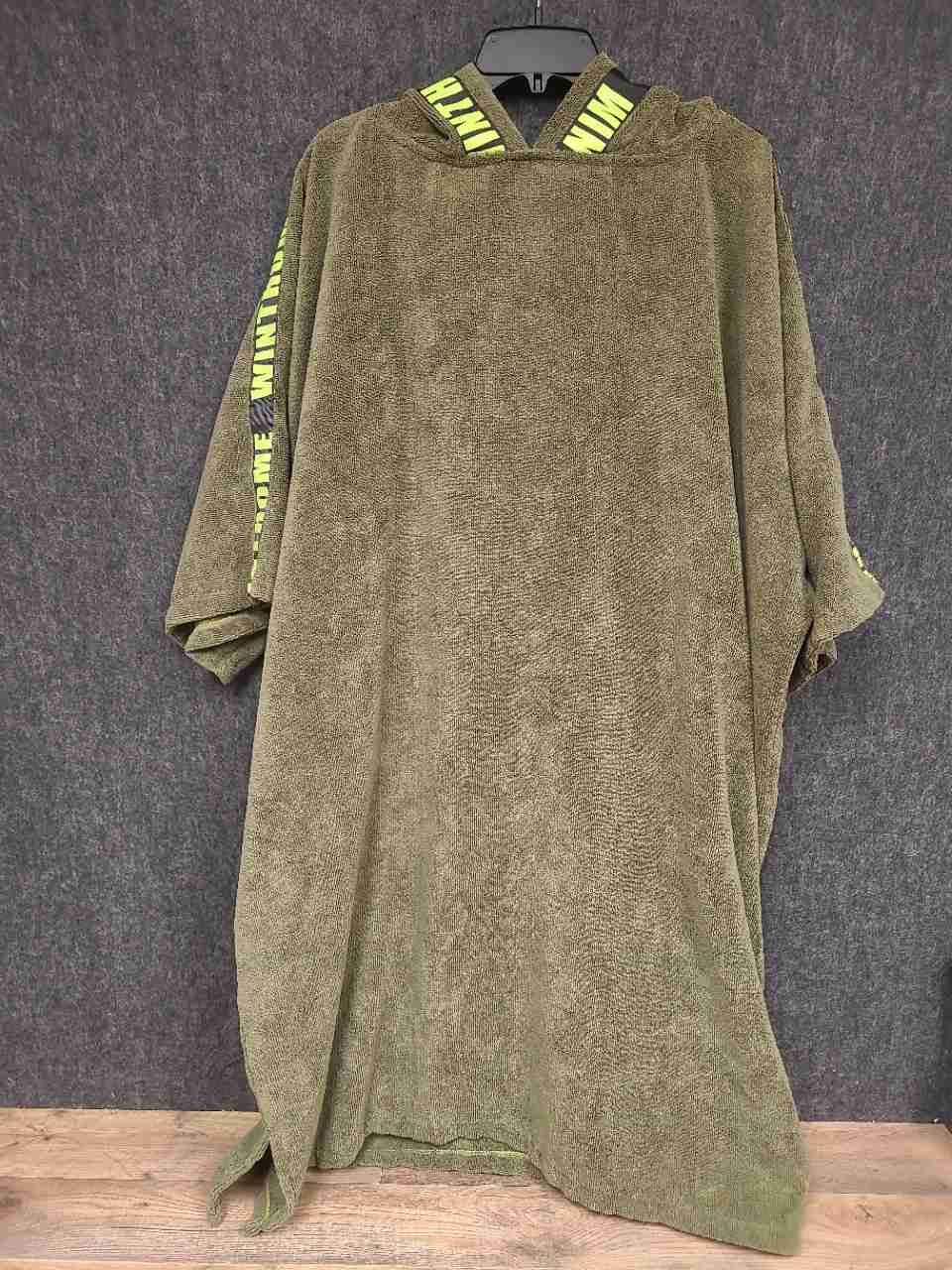 Winthome Unisex Olive Green Hooded Surf Poncho Changing Robe Microfiber Size M