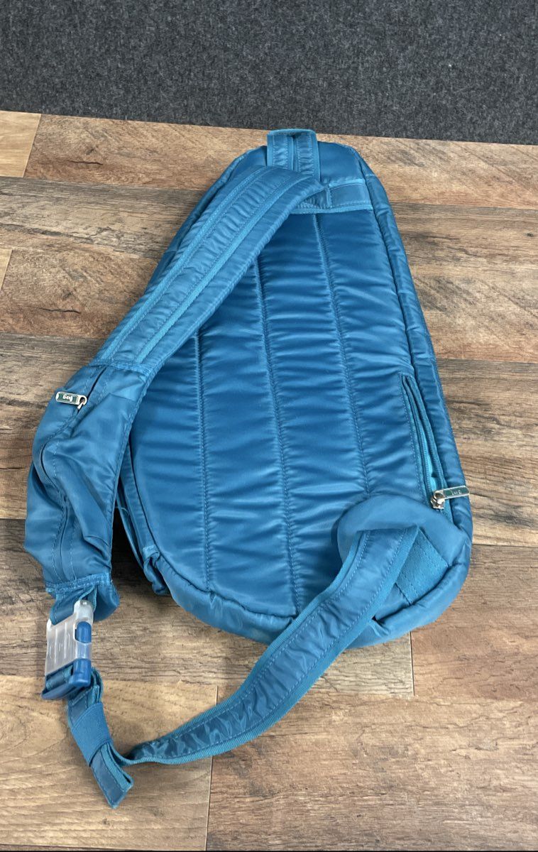 Lug Teal Blue Quilted Sling Bag Crossbody Pacer Travel Multi-Pocket