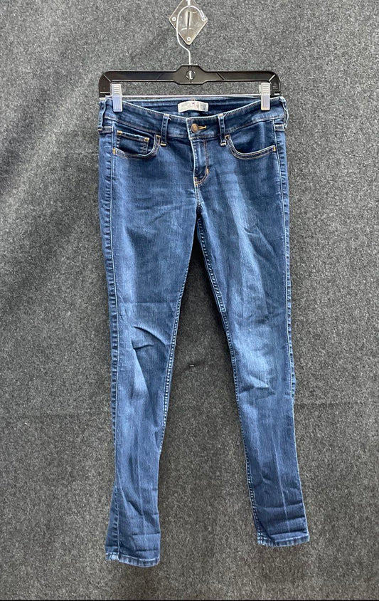 Hollister Women's Blue Denim Skinny Jeans Size 3S W26 L29
