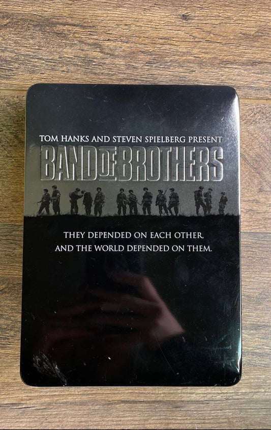 Band of Brothers DVD Complete 6-Disc Set Collector's Tin Box HBO Spielberg Hanks