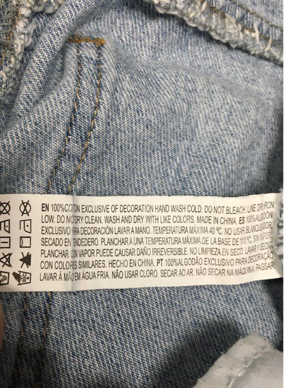 Forever 21 Women's Light Wash 90's Fit Embroidered Patch Distressed Jeans Sz 26