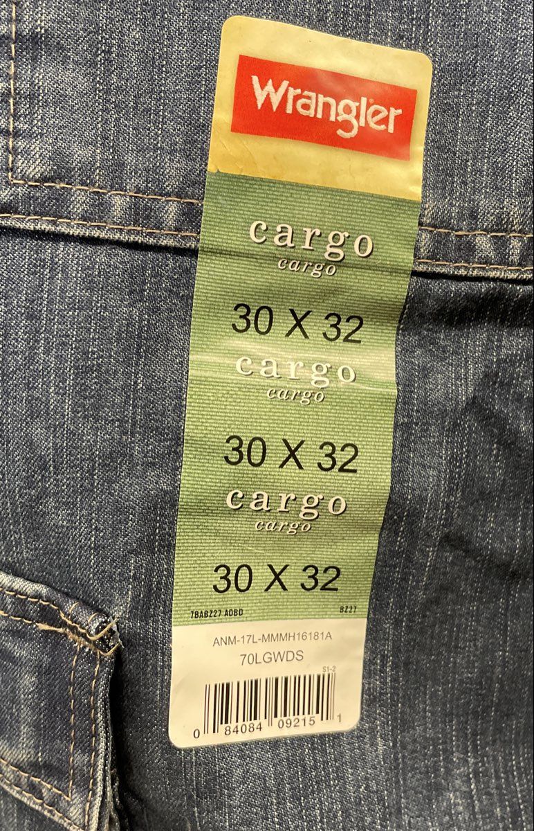 Wrangler Men's Blue Denim Cargo Jeans NWT Size 30x32