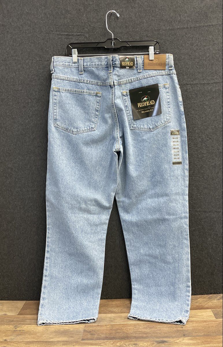 RedHead Men's 2 Pairs Jeans Light & Dark Wash Relaxed Classic Fit 38x30 NWT