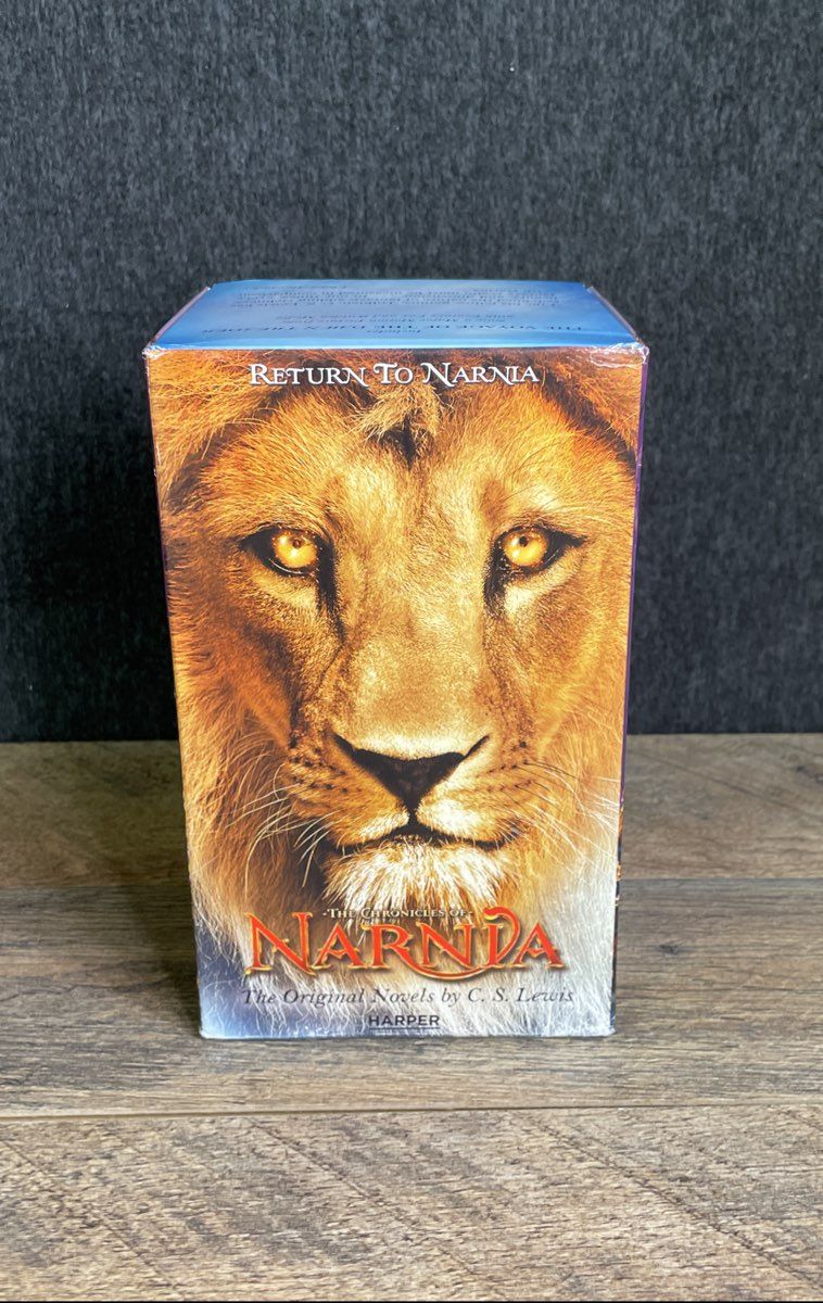 The Chronicles of Narnia Complete 7 Book Box Set C.S. Lewis Paperback Harper