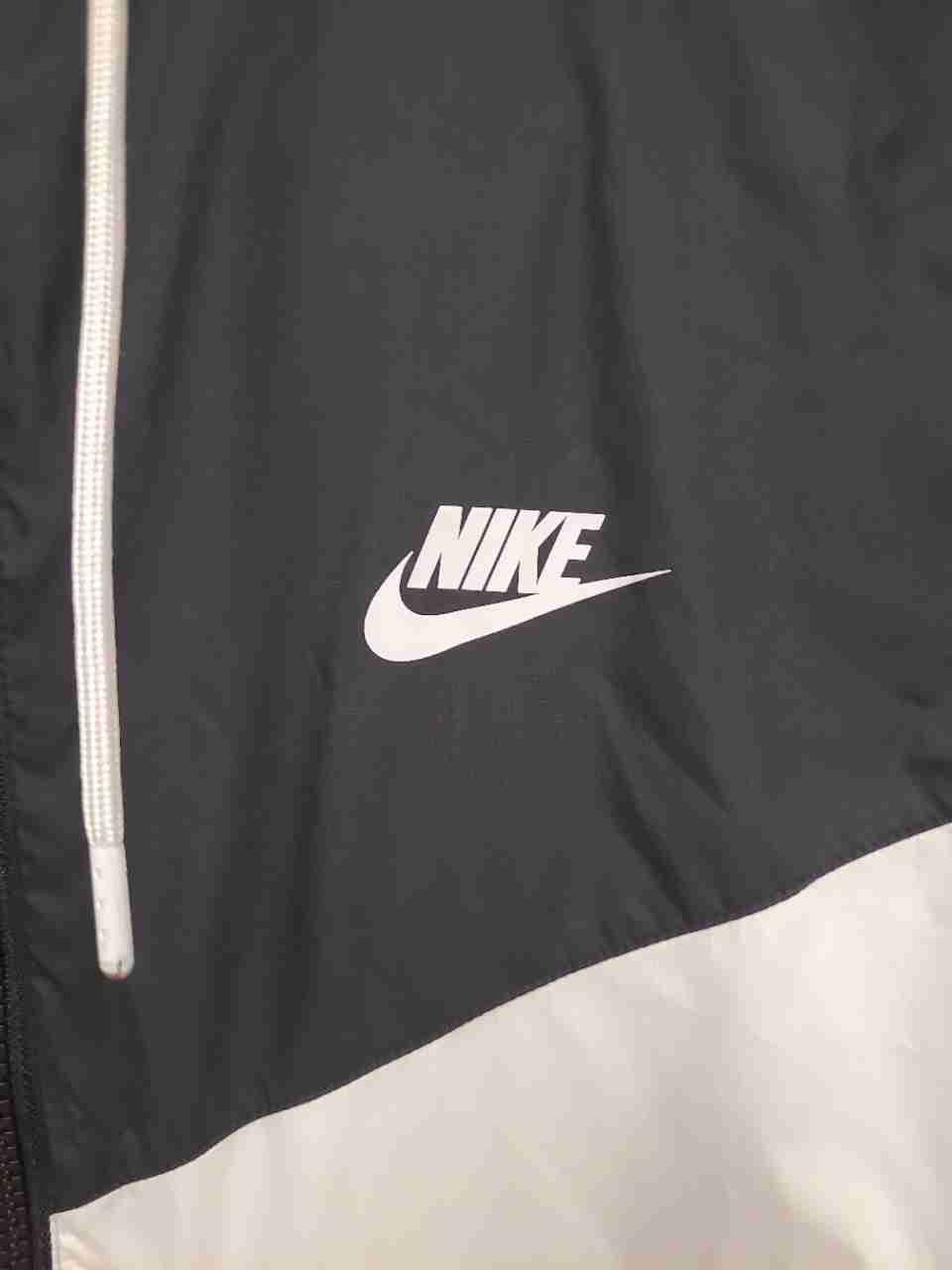 Nike Men's Windrunner Windbreaker Black White Gray Colorblock Hooded Sz L