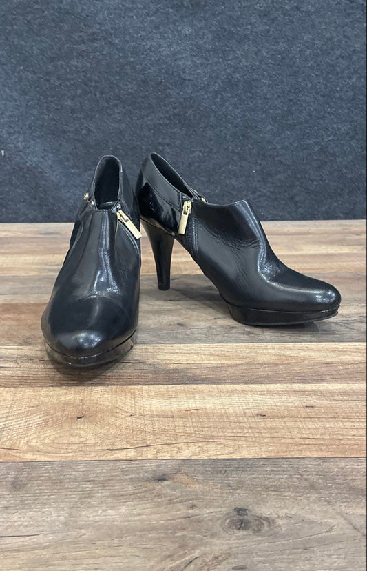 Bandolino Cassion Black Leather Patent Shootie Ankle Boot Heels Size 10M