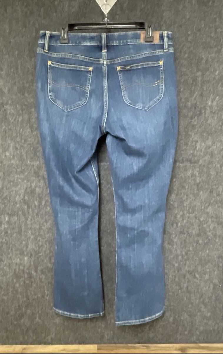 Lee Women's Blue Bootcut Stretch Jeans Medium Wash Size 12 Medium