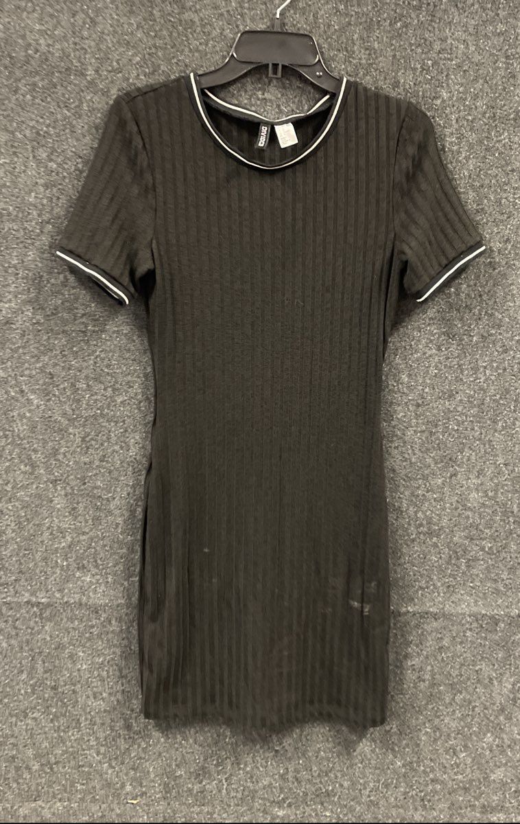 Divided H&M Women's Black Ribbed Knit Short Sleeve White Trim Dress Sz 12
