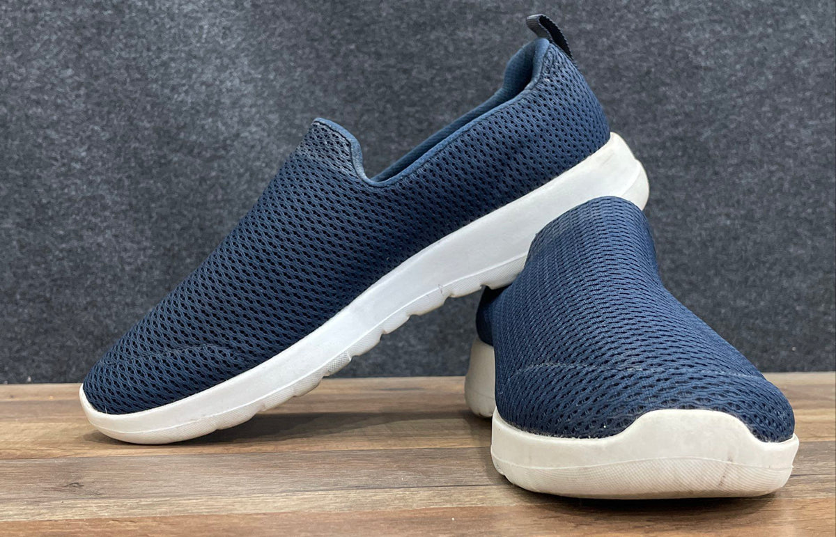 Skechers GoWalk Max Navy Blue White Slip-On Walking Shoes Size 9