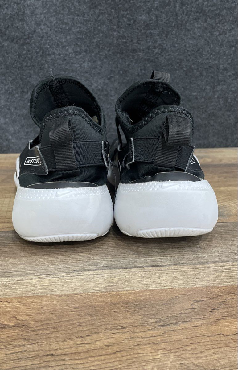 Nike Flex Runner 3 GS Black White Kids Slip-On Running Shoes Size 7Y