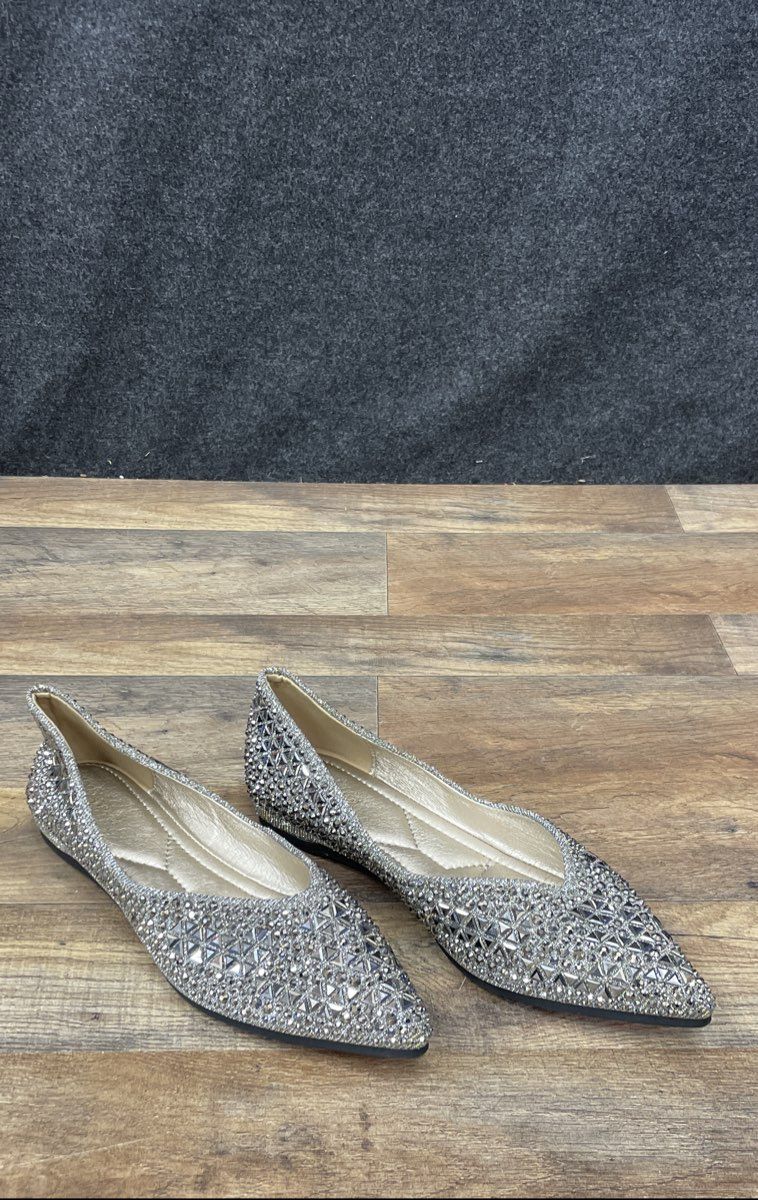 Chairong Zhou Pointed Toe Studded Silver Rhinestone Ballet Flats Size 270