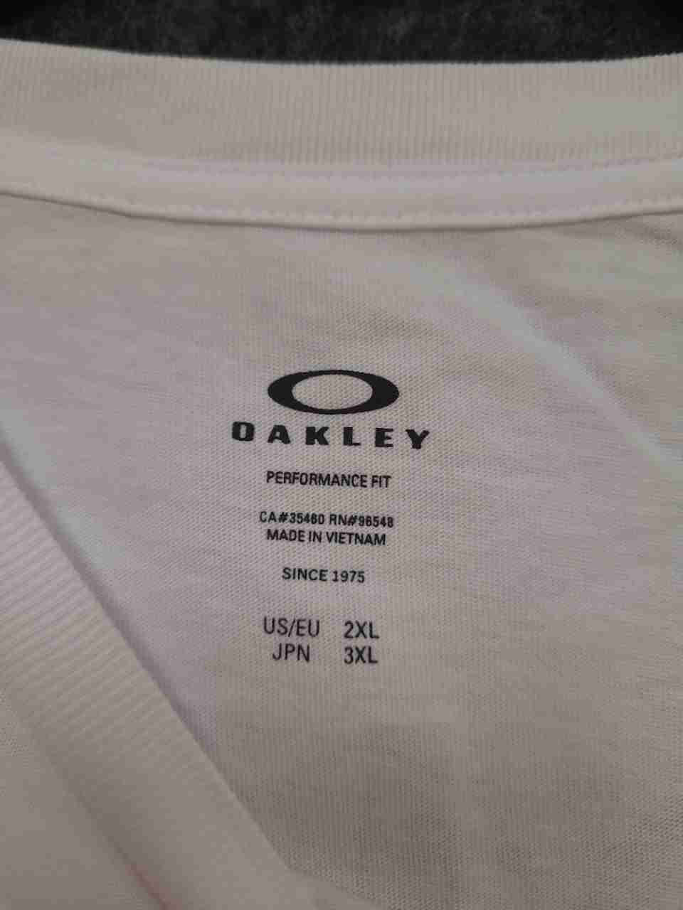 Oakley Men's White Tokyo Samurai Graphic Performance Fit T-Shirt Sz 2XL