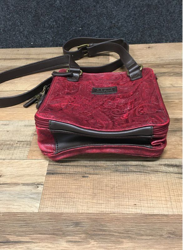 Relic Red Paisley Embossed Faux Leather Multi-Pocket Crossbody Bag Organizer
