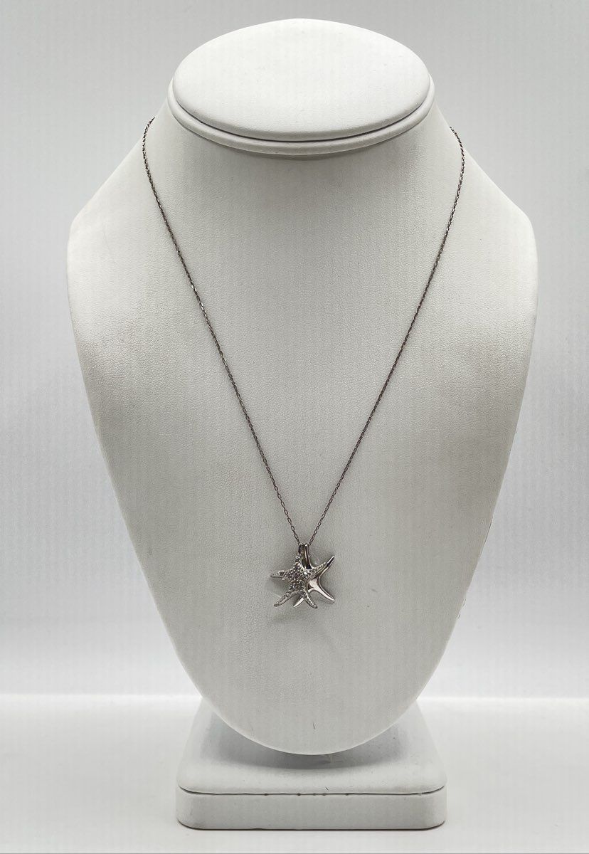 925 Sterling Silver Two Starfish (One W/ CZ Accents) Pendant Necklace 2.9g