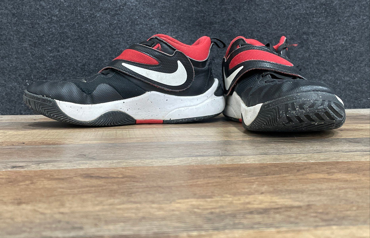 Nike Hustle D 10 Black Red White Youth Basketball Shoes Size 6Y