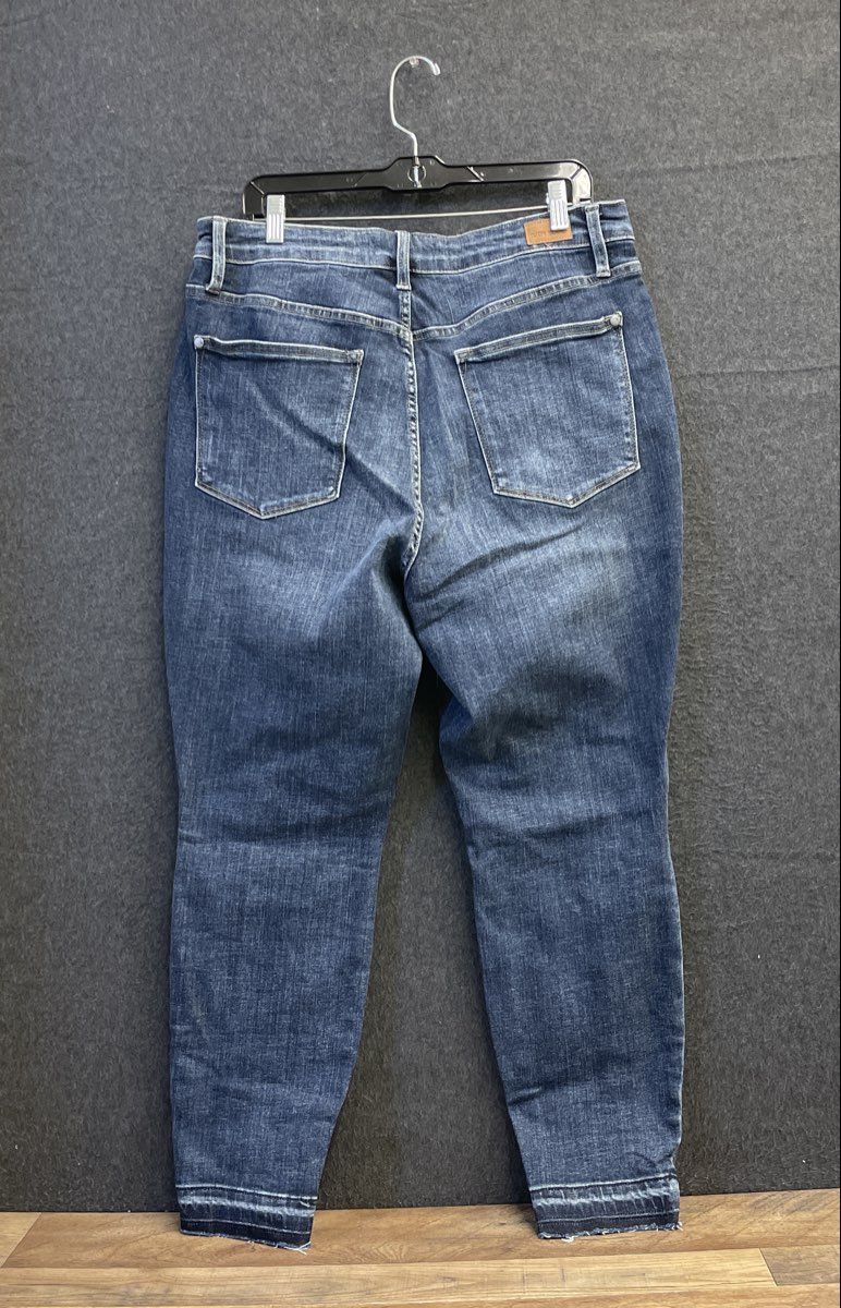 Judy Blue Women's Skinny Fit Blue Distressed Raw Hem Jeans Sz 18W