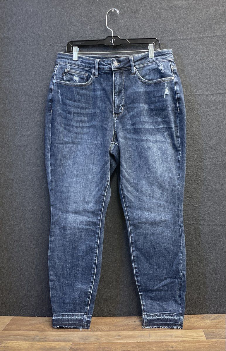 Judy Blue Women's Skinny Fit Blue Distressed Raw Hem Jeans Sz 18W