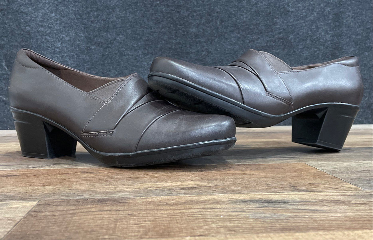 Clarks Collection Brown Leather Pleated Block Heel Loafer Pumps Size 11M