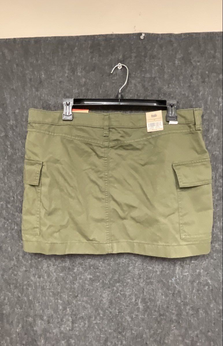 Levi's Women's '94 Cargo Mini Skirt Olive Green Mid Rise Slim Hip Size 32 NWT