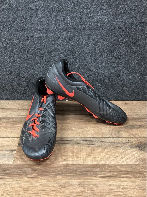 Nike Total90 Laser IV Black Orange Soccer Cleats Size 11.5