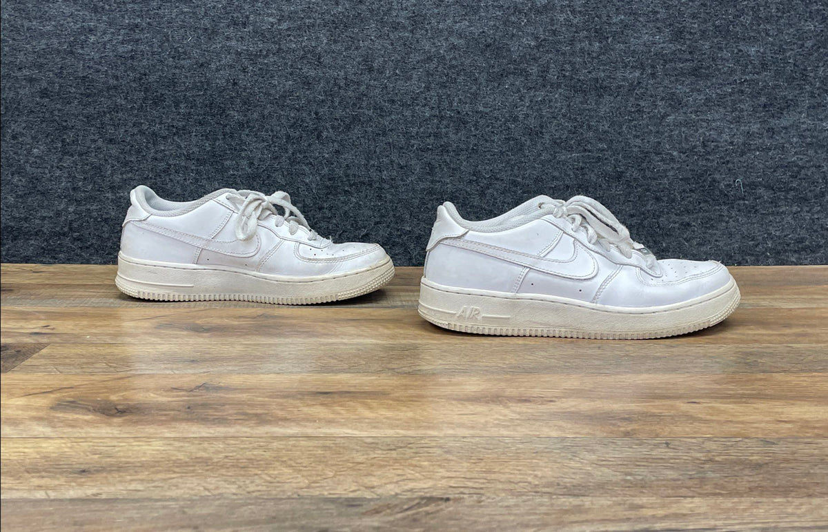 Nike Air Force 1 Low Triple White Youth GS Sneakers 314192-117 Size 7Y