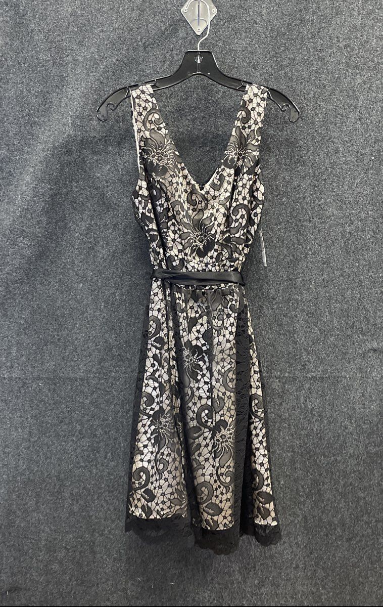 Dress Barn Women's Black Lace Overlay Sleeveless A-Line V-Neck Dress NWT Sz 6