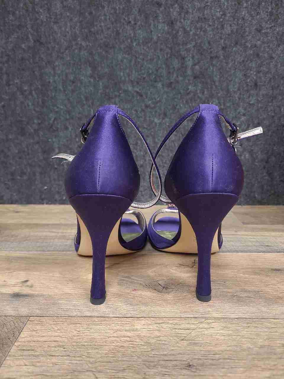 Guess by Marciano GWPAYTON2 Dark Purple Satin Open Toe Heels Size 8.5