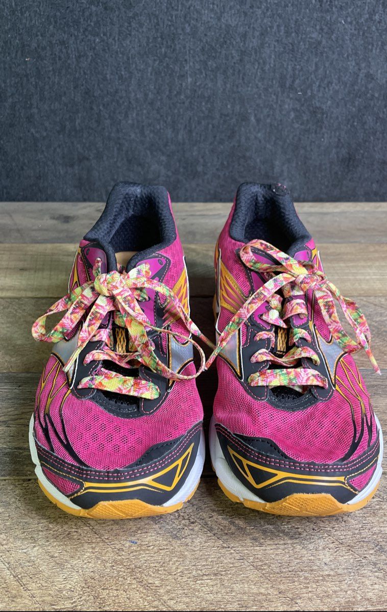 Mizuno Wave Catalyst Pink Orange Silver Women's Running Shoes Size 10