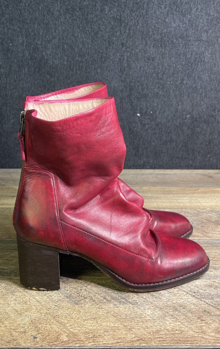 Chelsea & Violet Fredm Red Leather Block Heel Zip Ankle Boots Women's Size 7