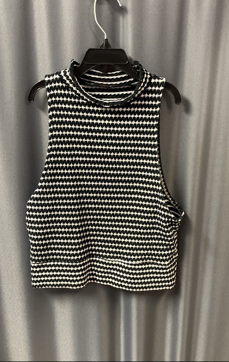 Free People Women's Black White Textured Mock Neck Sleeveless Cropped Top Sz S