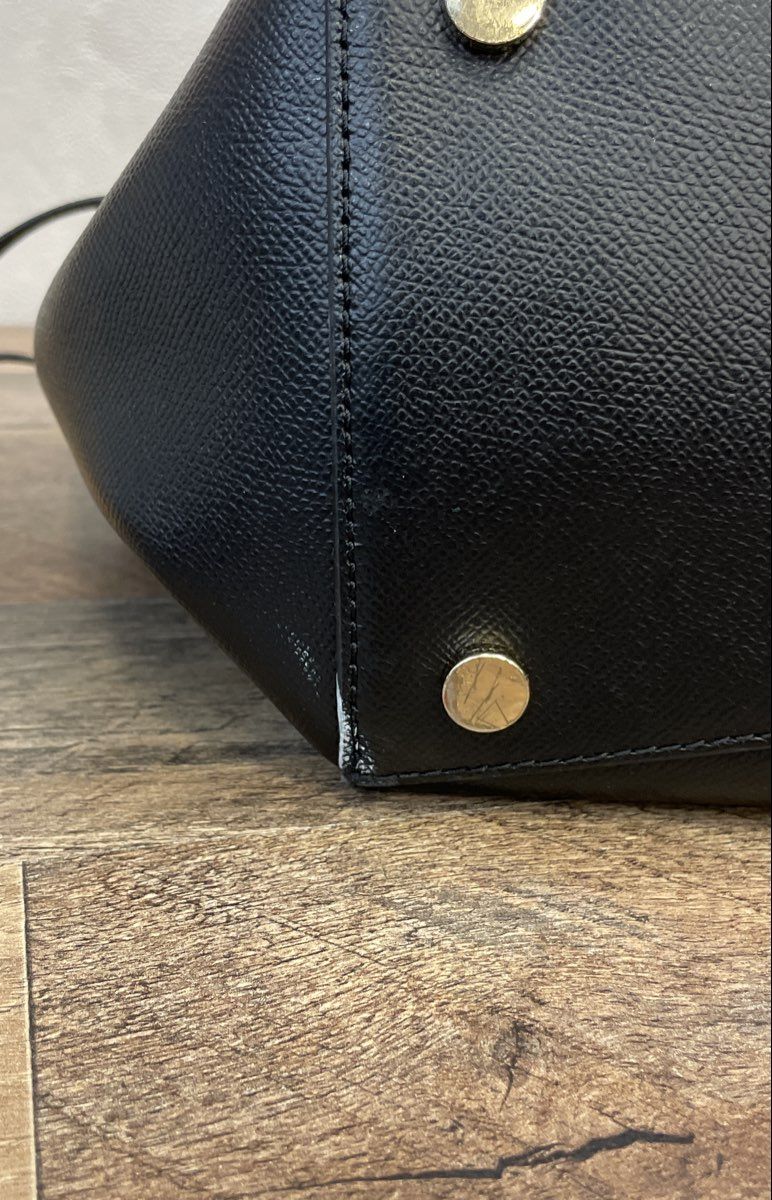 Michael Kors Black Saffiano Leather Voyager East West Tote Bag Gold Hardware