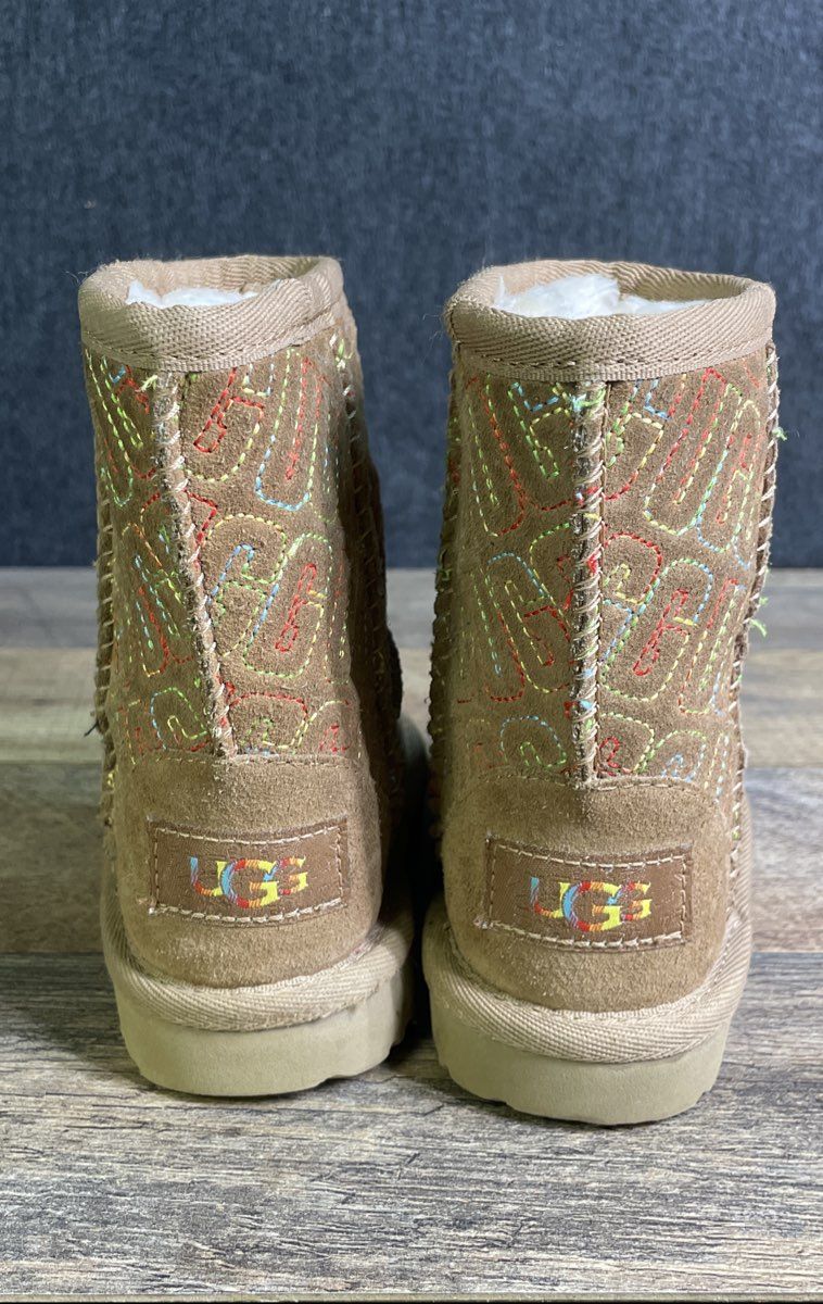 UGG Classic Graphic Stitch Chestnut Multi Toddler Suede Boots Size 7T