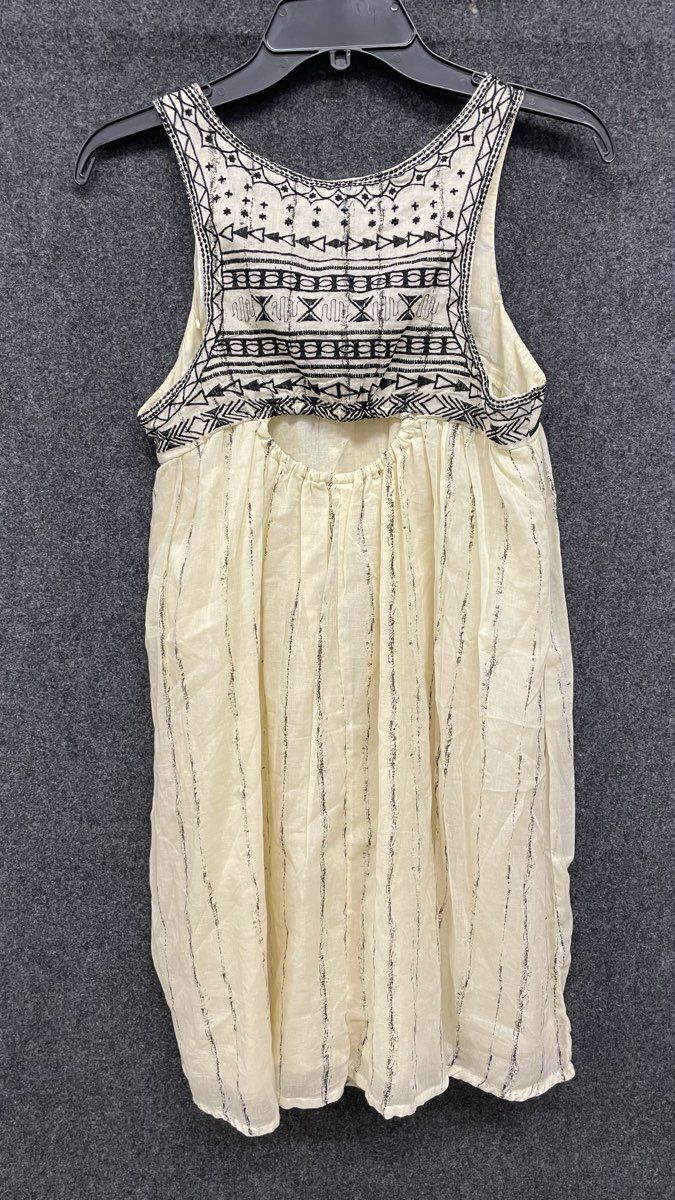 World Market Women's Mae Tunic Top Cream Black Embroidered Sleeveless Sz S/M NWT
