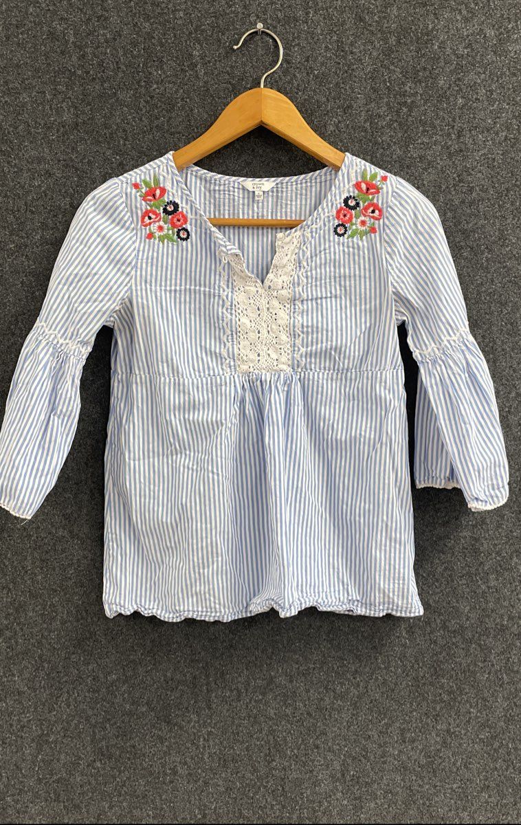 Women's Size S Blue Crown & Ivy Floral Print Long Sleeve Shirt