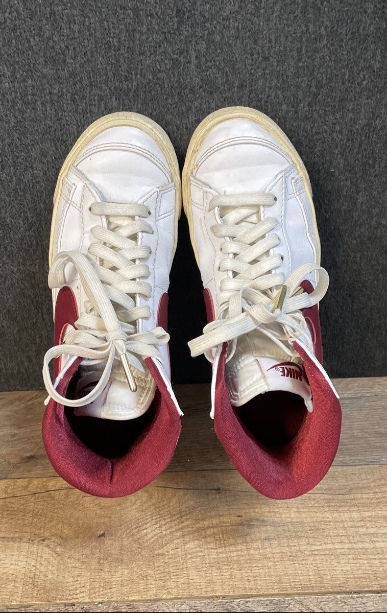 Nike Blazer Mid '77 Vintage White Burgundy Star Gold Detail Shoes Size 6