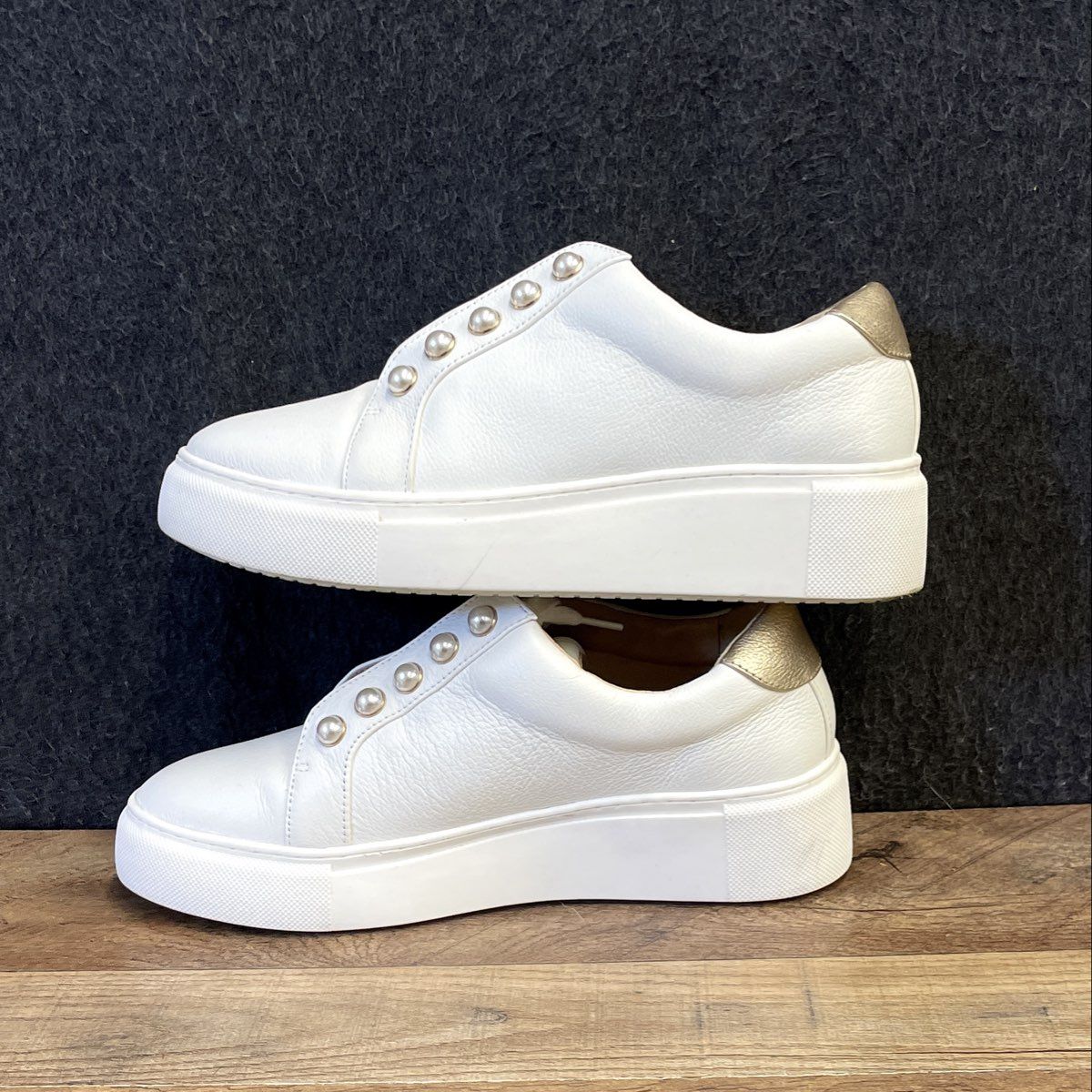 Alex Marie White Leather Pearl Embellished Platform Fashion Sneakers Size 7.5M
