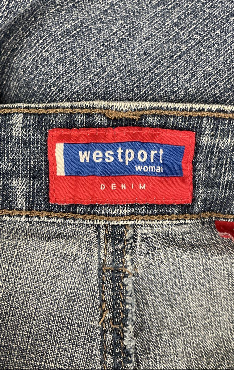 Westport Woman Women's Blue Embroidered Floral Studded Jeans Vintage Y2K