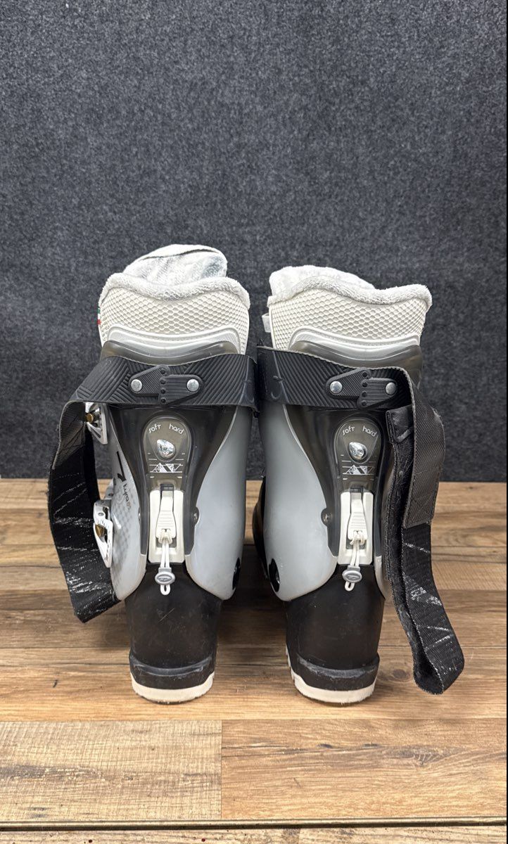 Dalbello Kyra 85 Womens All Mountain Ski Boots Mondo 25.5 Black Silver
