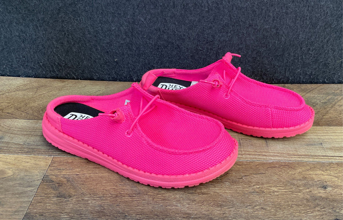 Hey Dude Wendy Slip Mono Electric Pink Women's Mule Sneakers Size 7