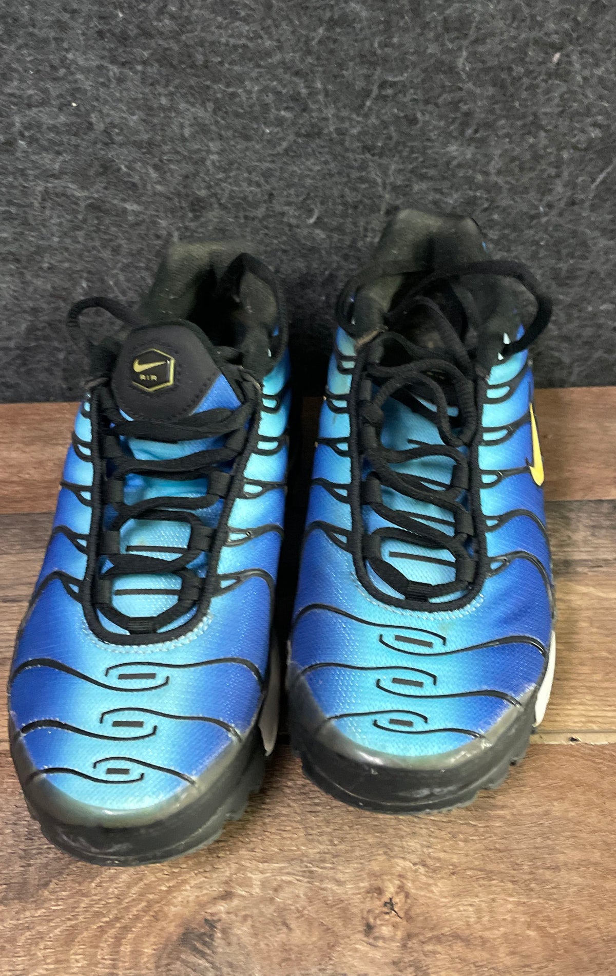 Nike Air Max Plus GS Blue Gradient Black Sneakers Size 6Y