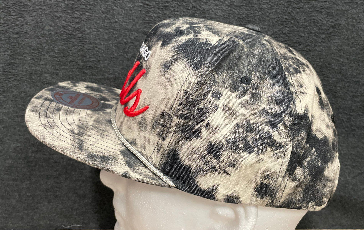 Mitchell & Ness Men's Chicago Bulls Snapback Hat Black Gray Tie-Dye Acid Wash