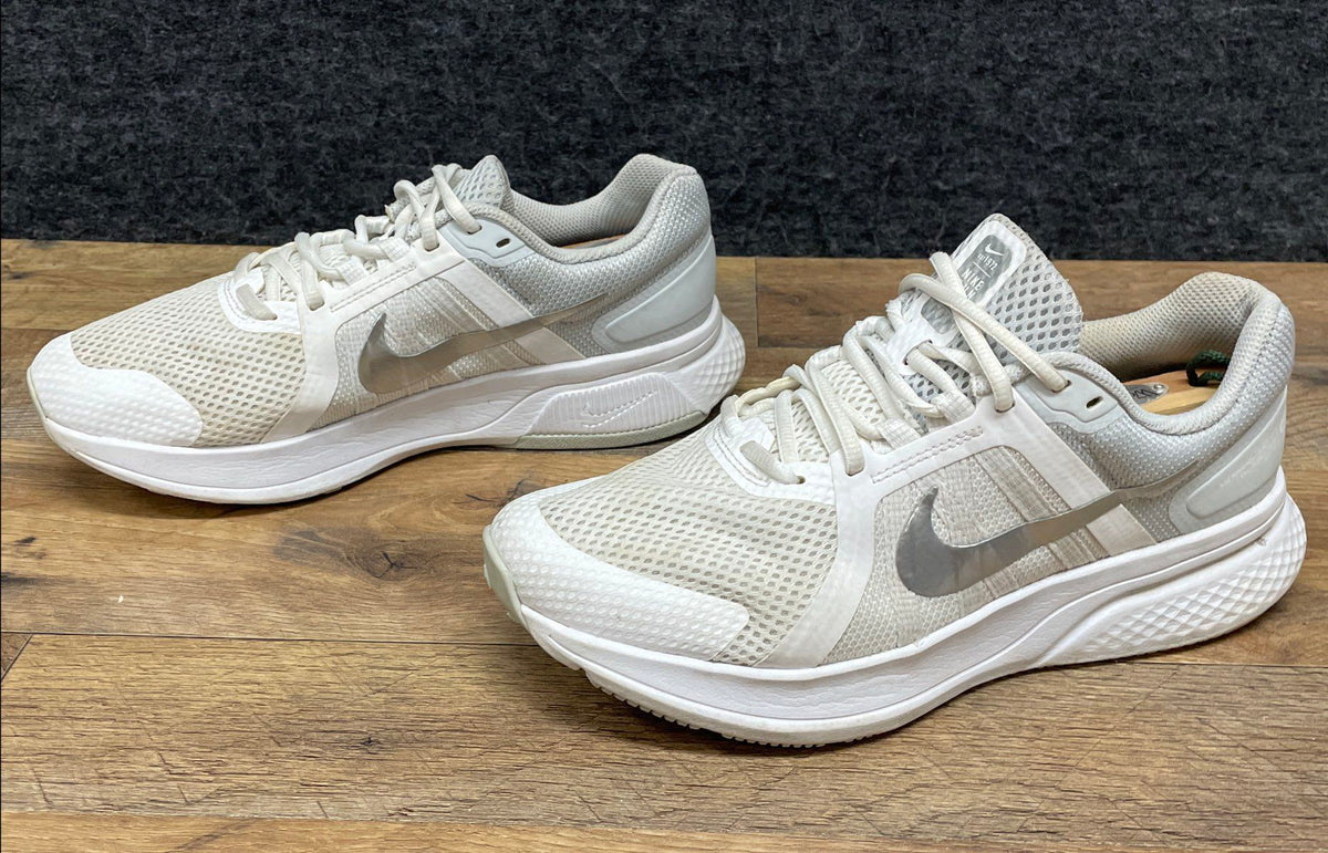 Nike Swift 2 White Metallic Silver Women's Running Shoes Size 9 CV0568-105