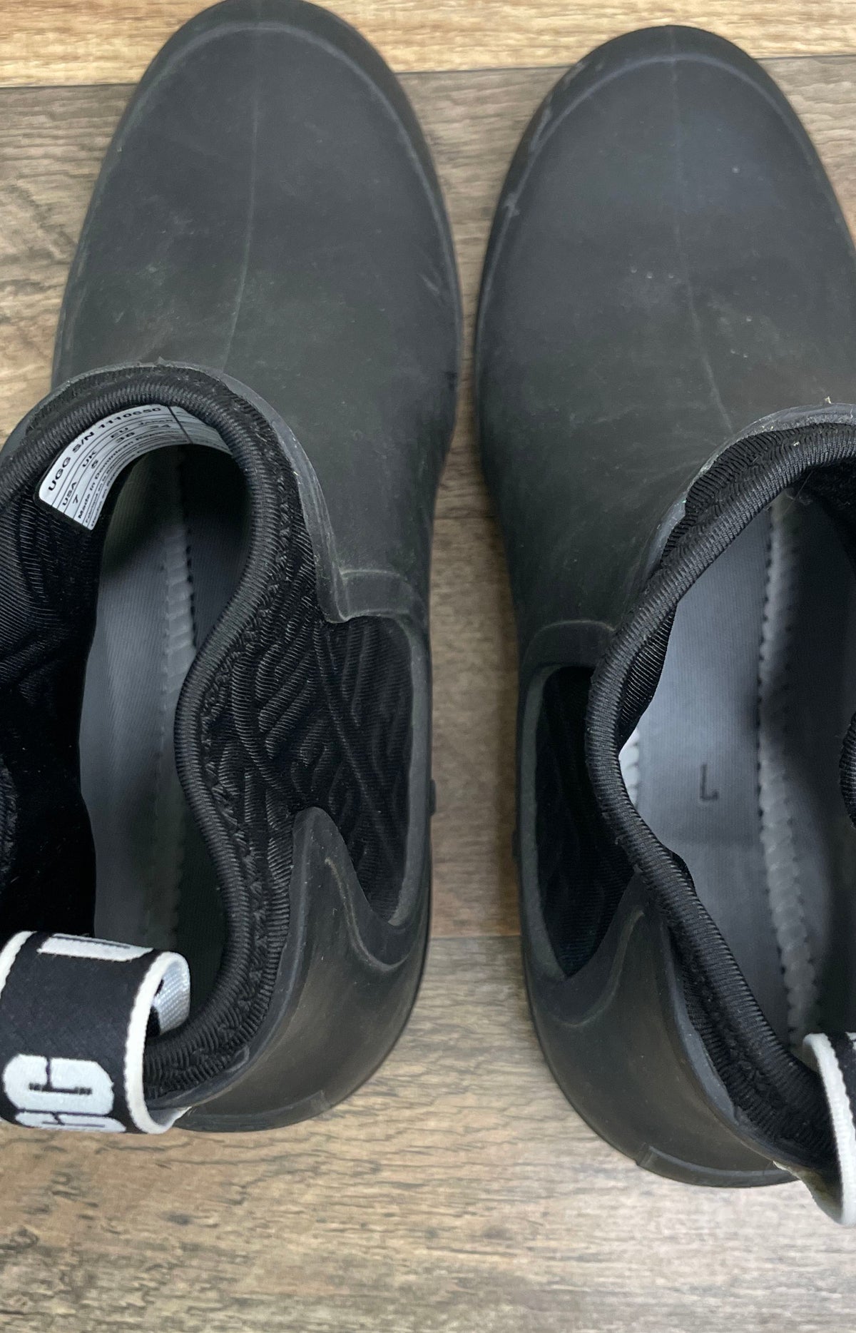 UGG Chevonne Black Waterproof Chelsea Rain Boots Women's Size 7