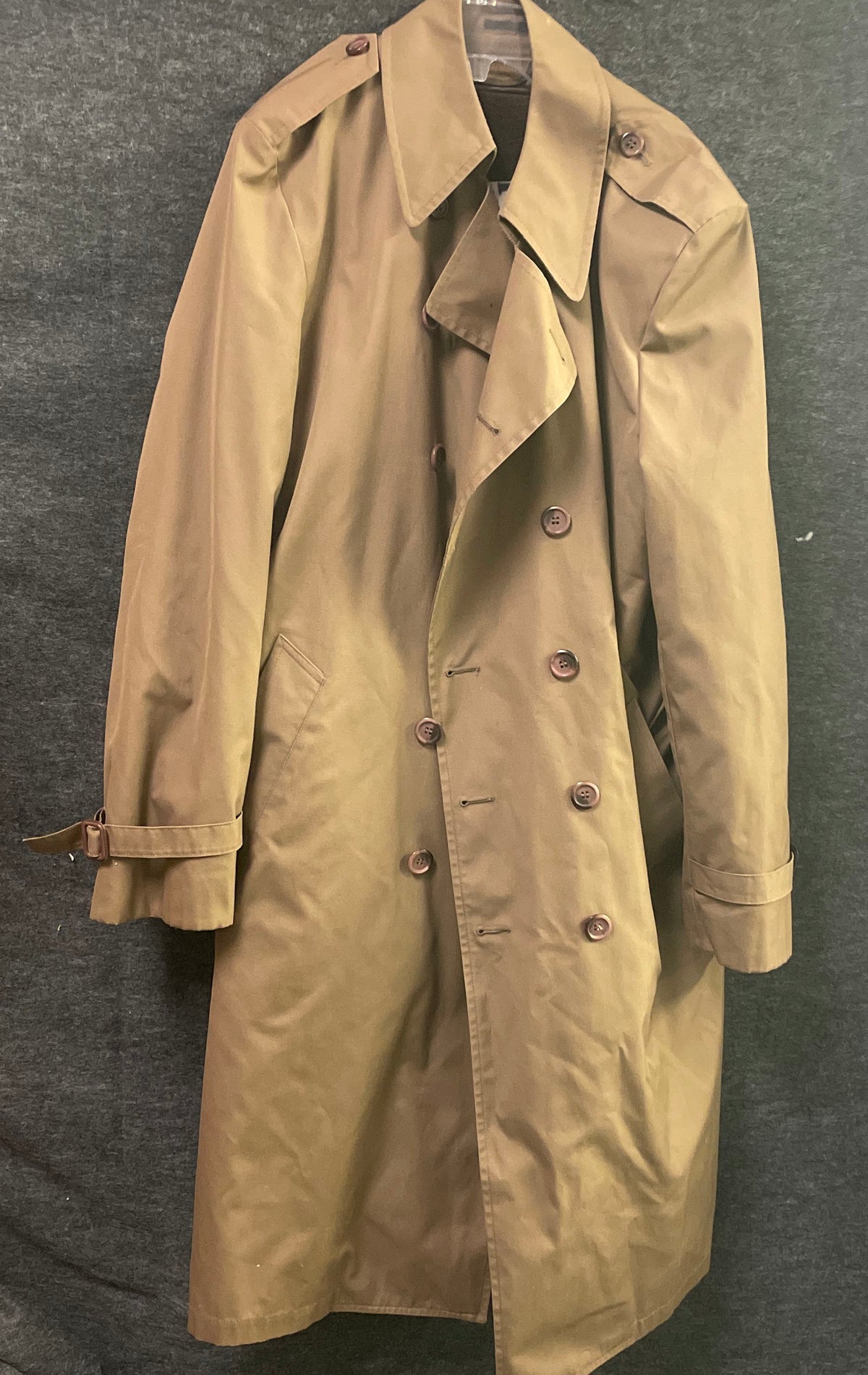 Vintage 70s London Fog Men's Tan Maincoats Double Breasted Trench Coat Belted