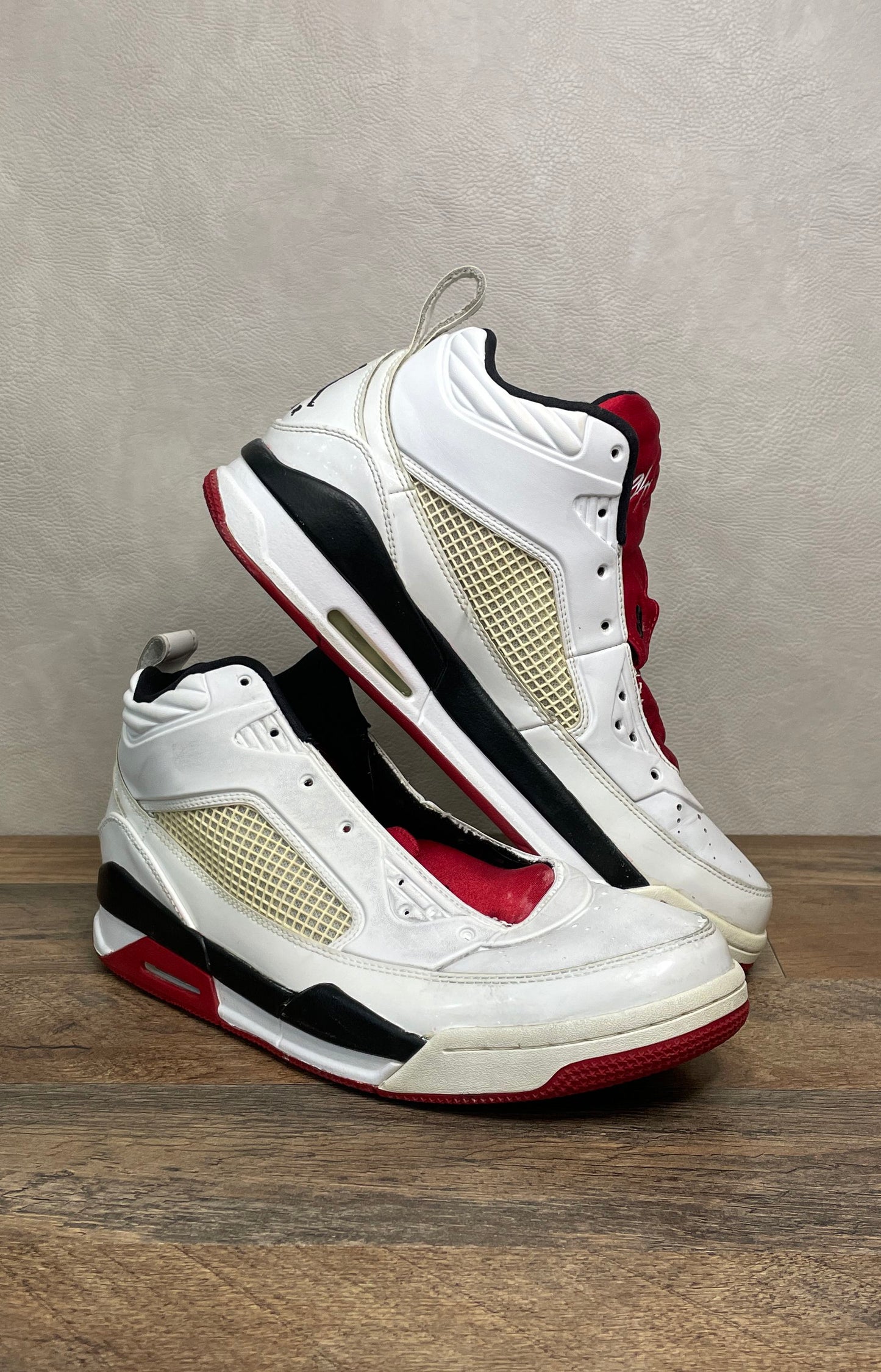 Nike Jordan Flight 9.5 White Black Red Basketball Shoes Men's Size 11