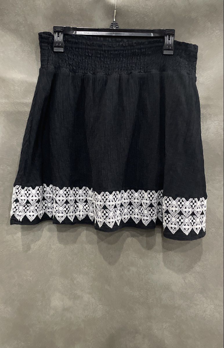 Old Navy Women's Black Smocked Embroidered Cotton Linen Blend Mini Skirt Sz SP
